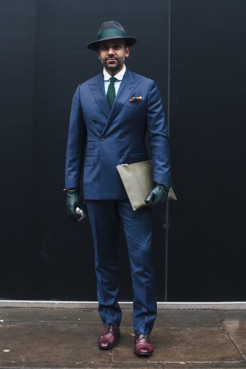 London Fashion Week Men’s 2017 | The Best Street Style With a rather iconic ring to its new name, has London Fashion Week Men’s finally stamped its mark as the mecca of menswear? The army of impeccably styled gentleman on the Strand this weekend suggests so. There is no question about it – LFW Men’s is creating waves around the fashion world. Content Manager, Jessica, reports from London to dose you up on the finest street style today’s sartorialism has to offer… navy & green This duo of classic colours boasts a typically English element. Add hints of emerald green to a navy get-up through statement accessories or opt for a traditional navy and green tartan on a piece of outerwear. Either way, this pairing of hues is a safe but standout choice.