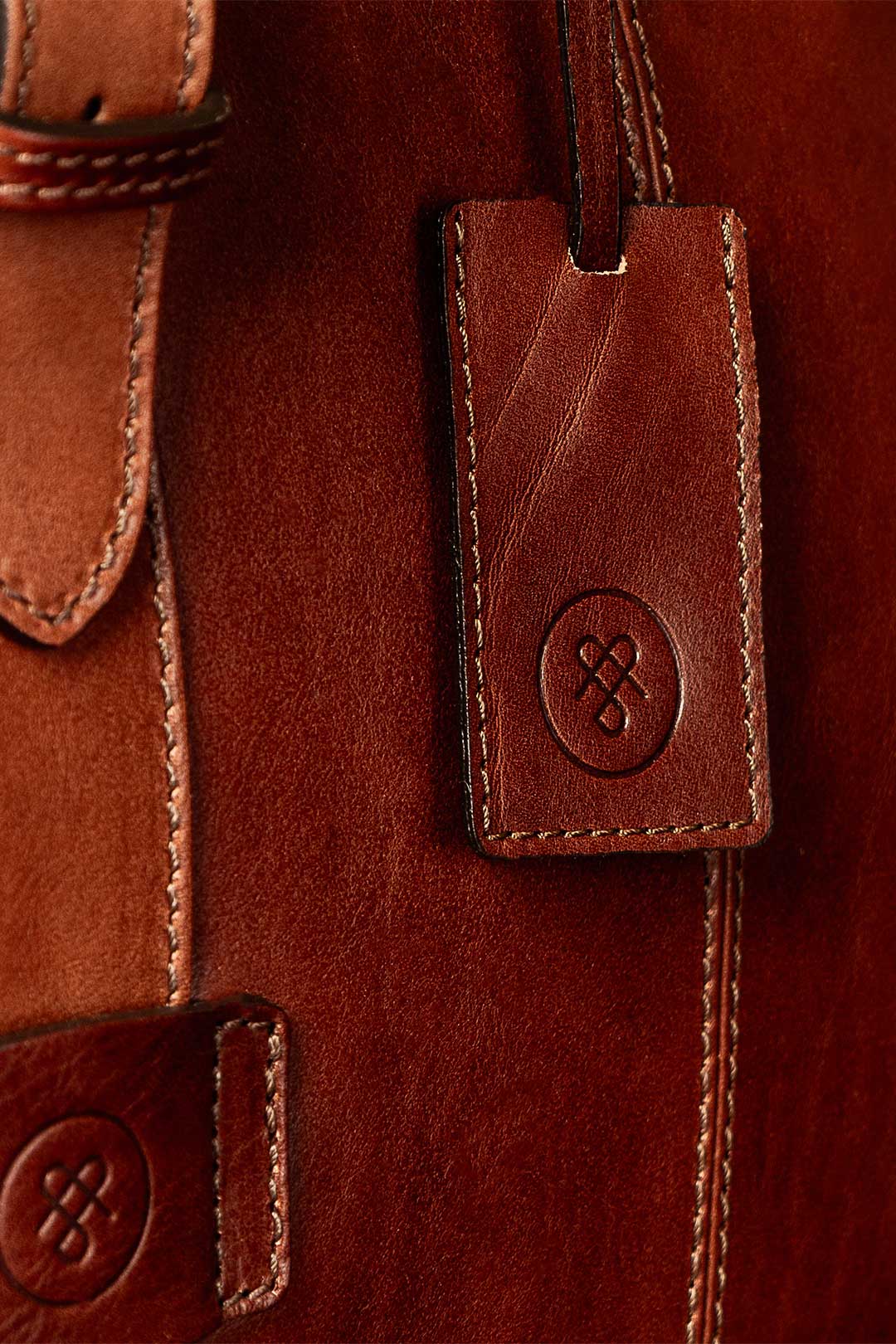 Innenansicht der Farini Handgepäcktasche mit großem, ledergefüttertem Hauptfach